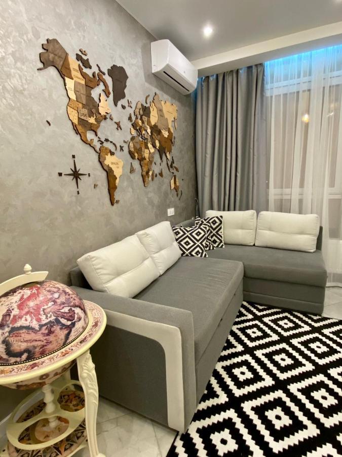 Vip Apartment In Odessa מראה חיצוני תמונה