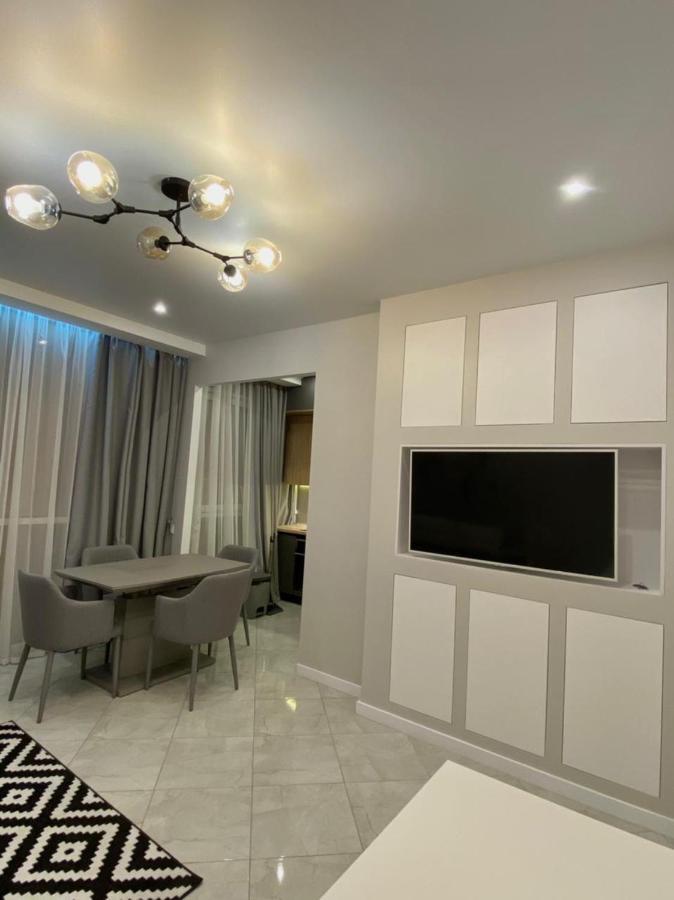 Vip Apartment In Odessa מראה חיצוני תמונה