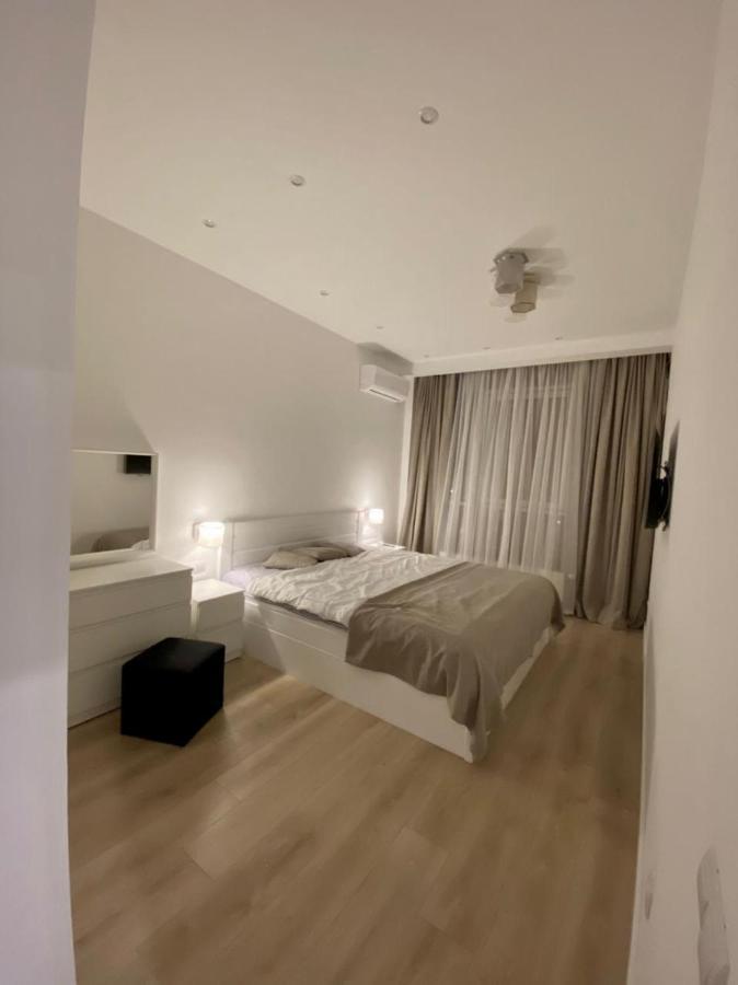 Vip Apartment In Odessa מראה חיצוני תמונה