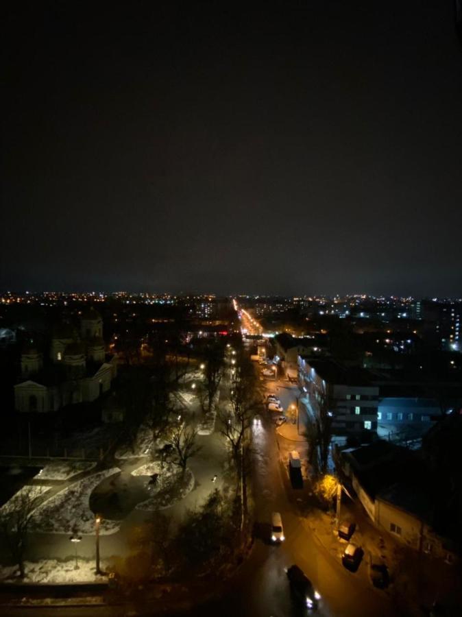 Vip Apartment In Odessa מראה חיצוני תמונה
