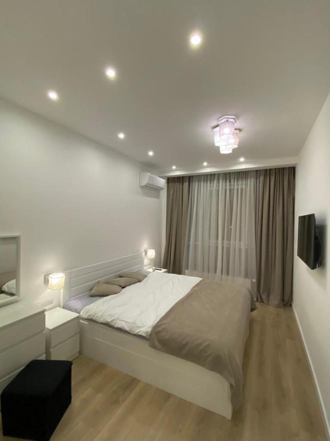 Vip Apartment In Odessa מראה חיצוני תמונה